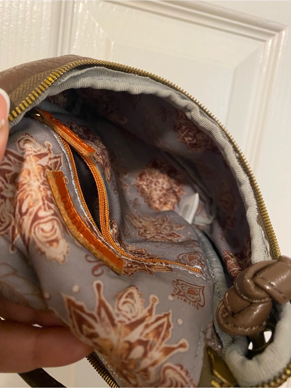 HOBO Leather Fern Crossbody - Picture 8 of 9